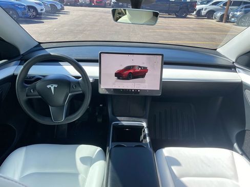 Used 2023 Tesla Model Y Long Range AWD/4WD image 22
