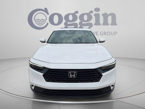 Certified 2023 Honda Accord EX image 9