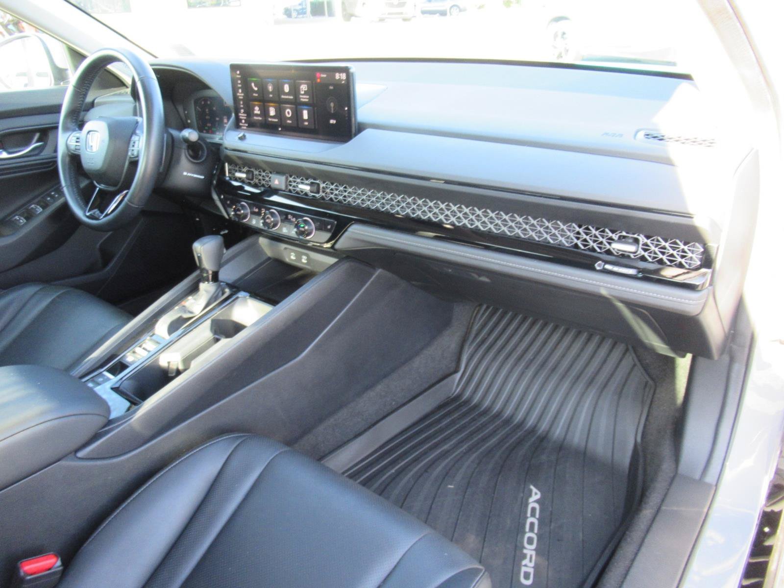 Used 2024 Honda Accord EX-L image 11