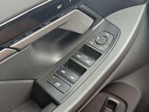 Used 2025 BMW 530i image 21