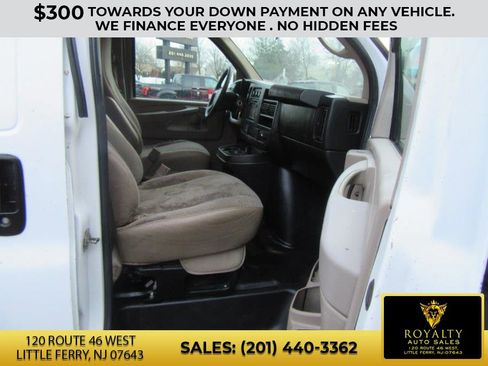 Used 2015 GMC Savana 2500 RWD 2500 155 image 15