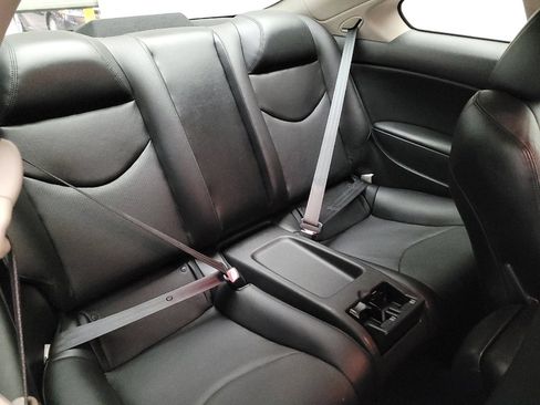 Used 2015 INFINITI Q60 Coupe image 19