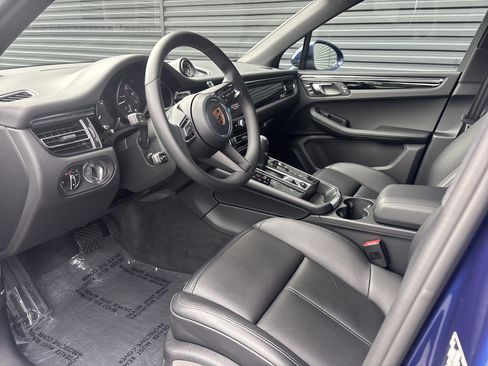 Certified 2026 Porsche Macan AWD/4WD image 10