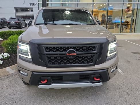 Used 2021 Nissan Titan PRO-4X w/ Pro-4x Convenience Package AWD/4WD image 2