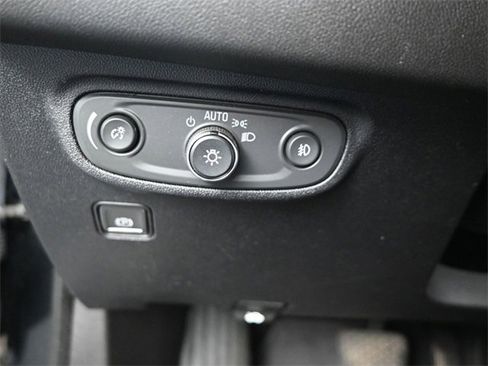 Used 2018 GMC Terrain Denali w/ Advanced Safety Package image 21