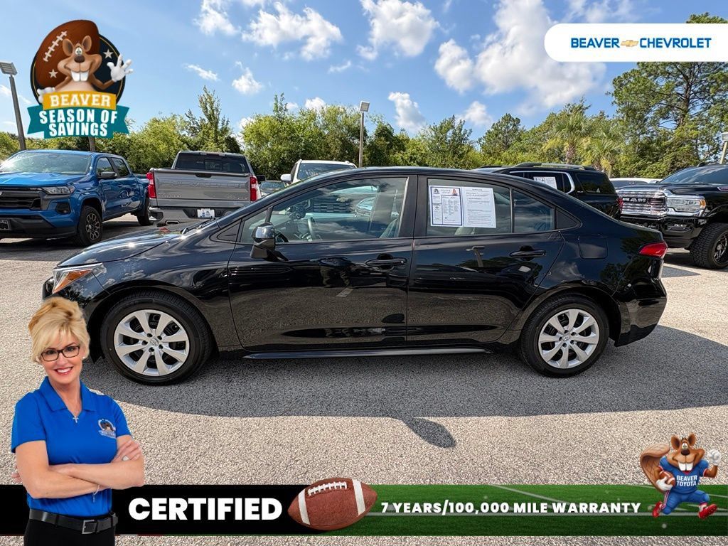 Used 2023 Toyota Corolla LE FWD image 4
