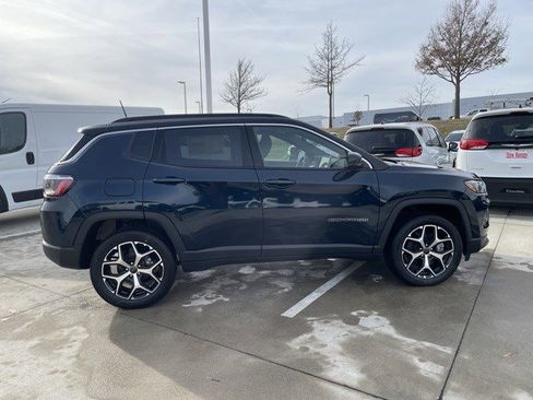 New 2026 Jeep Compass Limited image 7