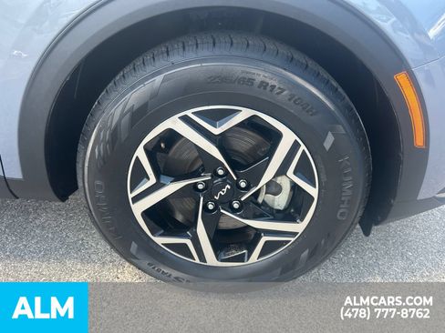 Used 2025 Kia Sportage LX FWD image 14