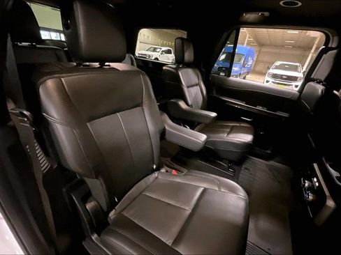 Certified 2020 Ford Expedition XLT w/ Equipment Group 201A AWD/4WD image 25