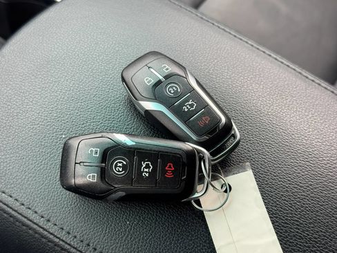 Used 2017 Ford Explorer XLT w/ Equipment Group 202A FWD image 36