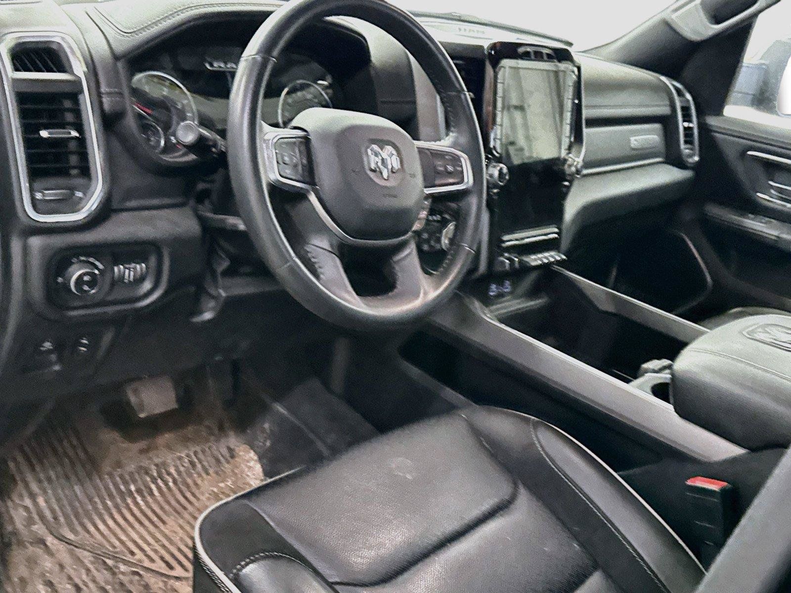 Used 2023 RAM 1500 Laramie AWD/4WD image 7