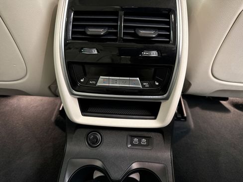 Used 2021 BMW X7 xDrive40i w/ Executive Package AWD/4WD image 21