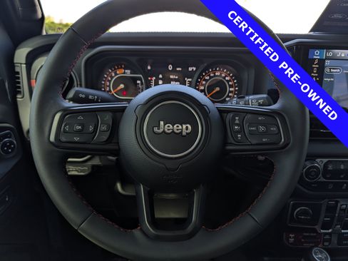 Used 2024 Jeep Wrangler Unlimited Rubicon image 27