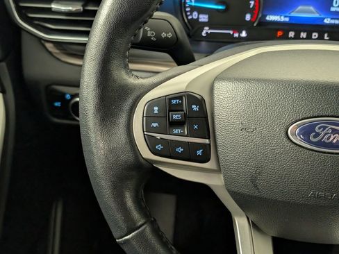 Certified 2023 Ford Explorer Limited RWD image 17