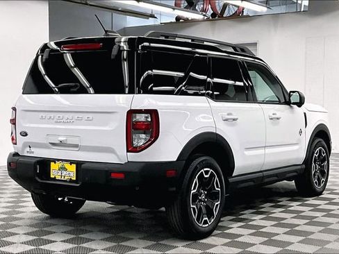 Used 2025 Ford Bronco Sport Outer Banks w/ Outer Banks Tech Package+ AWD/4WD image 14