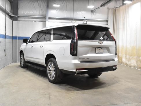 Used 2023 Cadillac Escalade ESV Premium Luxury w/ LPO, Floor Liner Package AWD/4WD image 26