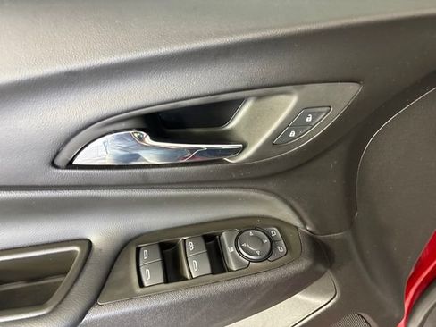 Used 2024 Chevrolet Equinox LT AWD/4WD image 21