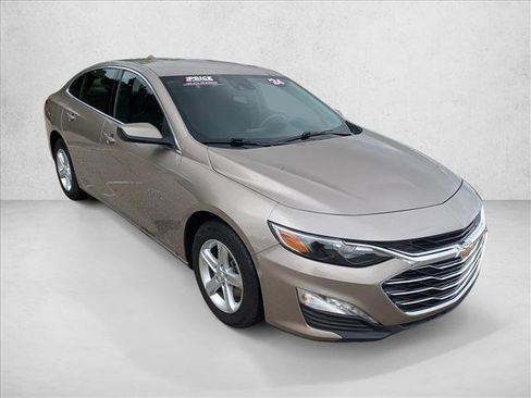 Used 2024 Chevrolet Malibu LT FWD image 3