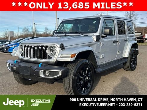 Used 2024 Jeep Wrangler Unlimited Sahara w/ Safety Group image 5
