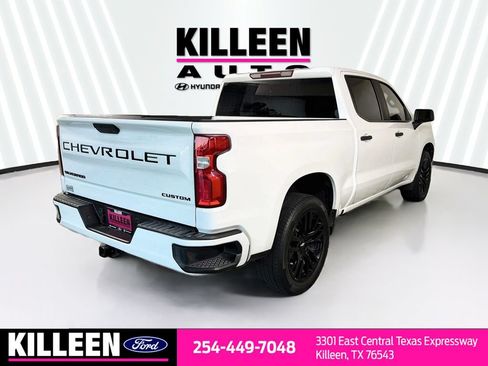 Used 2020 Chevrolet Silverado 1500 Custom w/ Custom Value Package RWD image 9