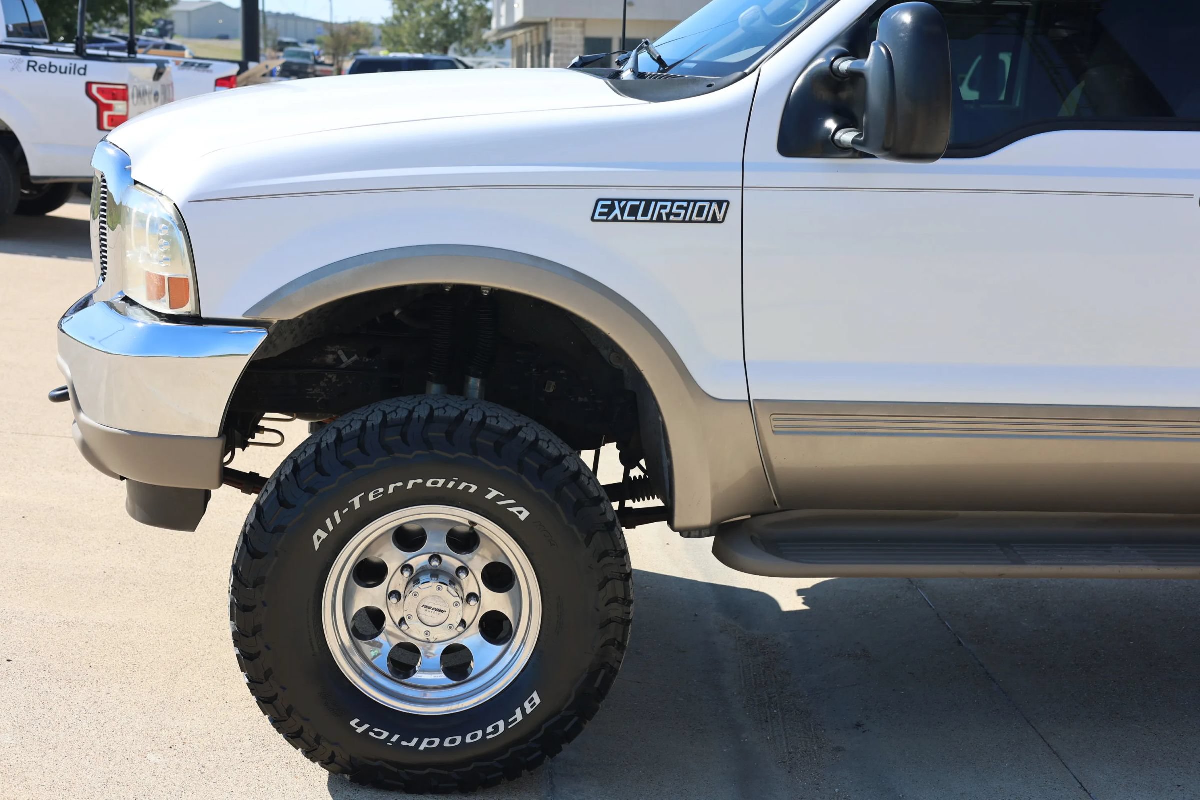 Used 2000 Ford Excursion Limited AWD/4WD image 13