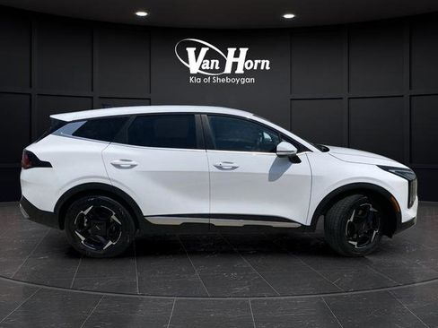 New 2026 Kia Sportage EX image 2