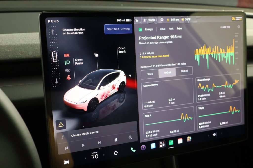 Used 2026 Tesla Model Y 2WD image 41