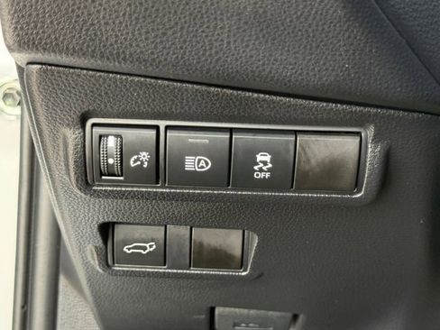 Used 2026 Toyota Corolla Cross XLE w/ Convenience Package image 25