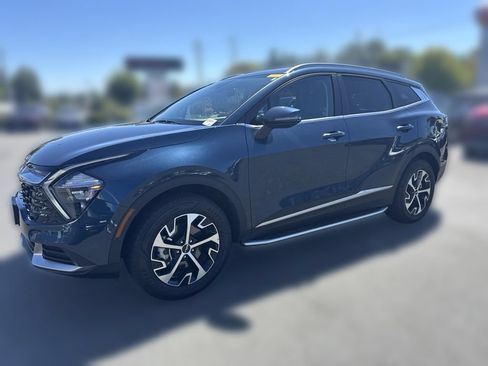 Certified 2023 Kia Sportage EX AWD/4WD image 4