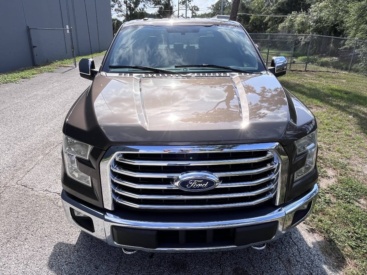 Used 2015 Ford F150 XLT w/ Equipment Group 302A Luxury AWD/4WD image 17