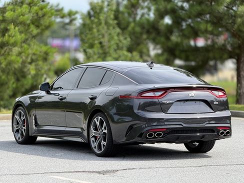 Used 2019 Kia Stinger GT2 AWD/4WD image 10