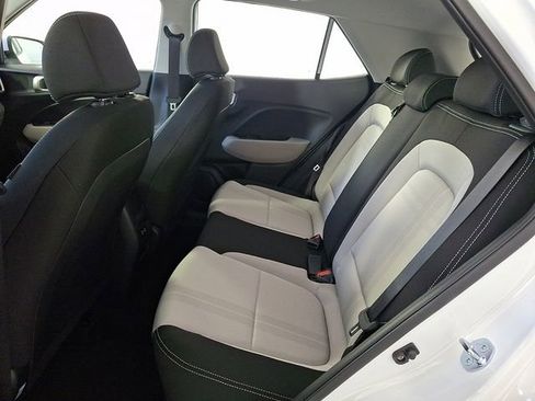 New 2026 Hyundai Venue SEL FWD image 8