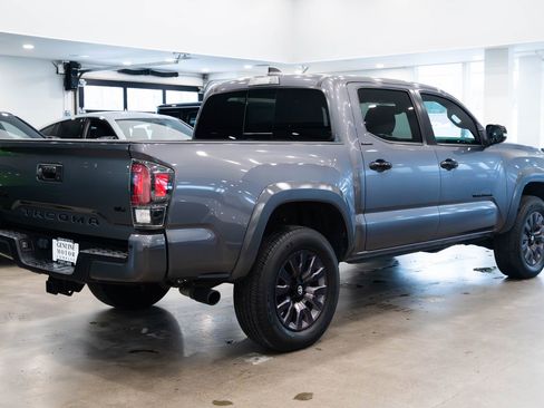 Used 2023 Toyota Tacoma Limited image 4