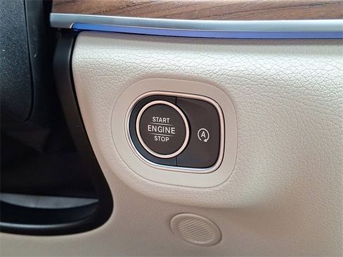 Used 2025 Mercedes-Benz GLE 450 4MATIC image 20