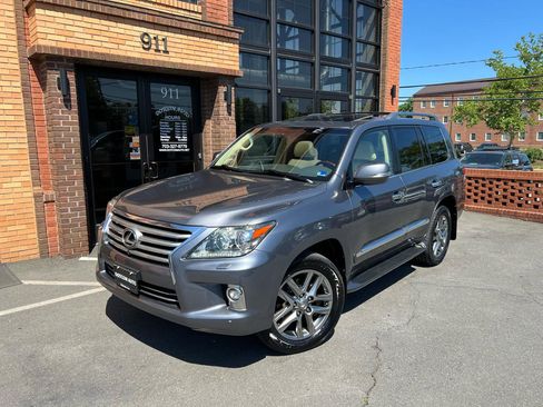 Used 2014 Lexus LX 570 4WD w/ Luxury Package image 1