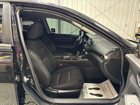 Used 2023 Nissan Altima 2.5 S FWD image 21