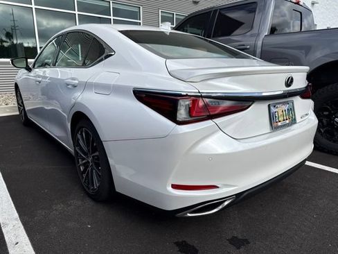 Used 2024 Lexus ES 350 w/ Premium Package FWD image 3