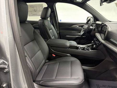 Certified 2026 Chevrolet Traverse LT w/ LPO, Floor Liner Package image 22