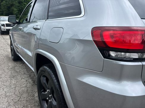 Used 2015 Jeep Grand Cherokee Altitude AWD/4WD image 8