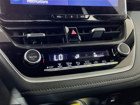 Certified 2025 Toyota Corolla XSE FWD image 18