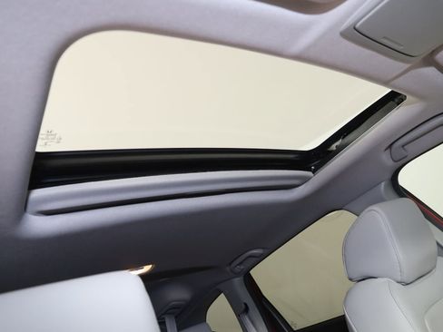 Used 2022 Honda CR-V Touring image 11