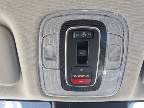 Used 2024 Hyundai Elantra SEL w/ Convenience Package FWD image 19