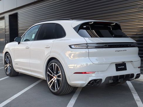 New 2026 Porsche Cayenne GTS AWD/4WD image 3