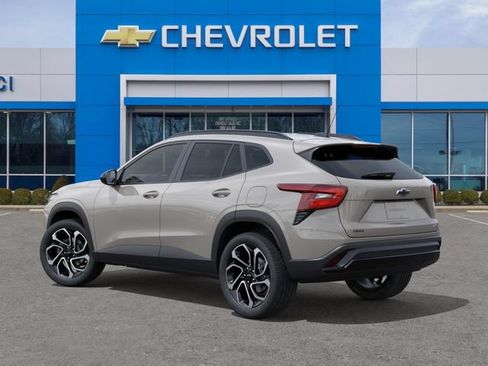 New 2026 Chevrolet Trax RS w/ Sunroof Package FWD image 3