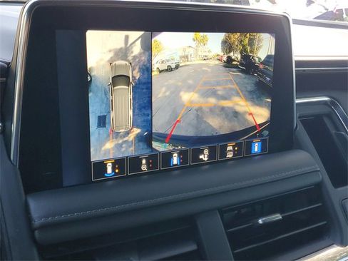 Used 2022 Chevrolet Tahoe Z71 w/ Luxury Package image 23