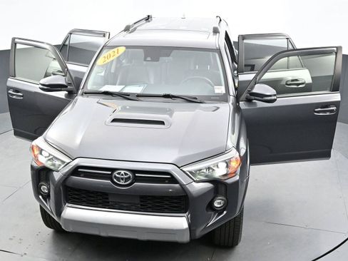 Used 2021 Toyota 4Runner TRD Off-Road Premium w/ Moonroof Package AWD/4WD image 43