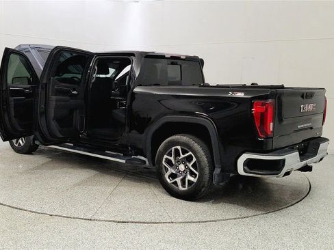 Used 2023 GMC Sierra 1500 SLT w/ SLT Premium Plus Package AWD/4WD image 11