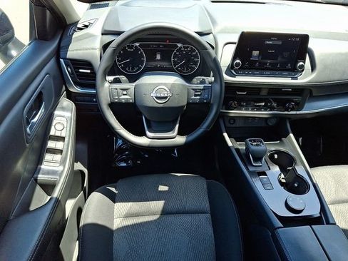 Used 2026 Nissan Rogue SV AWD/4WD image 9