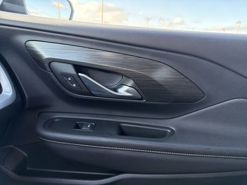 Certified 2022 GMC Terrain SLE w/ Driver Convenience Package image 22