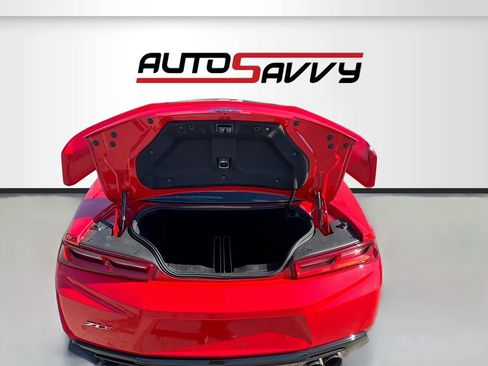 Used 2018 Chevrolet Camaro ZL1 RWD image 25